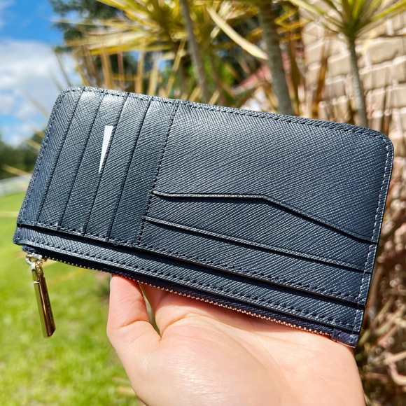 Kate Spade Cute Wallet/Cardholder - Picture 3 of 4